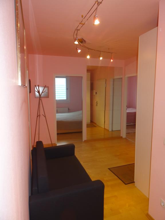 Flat Uno City Wien Exteriör bild