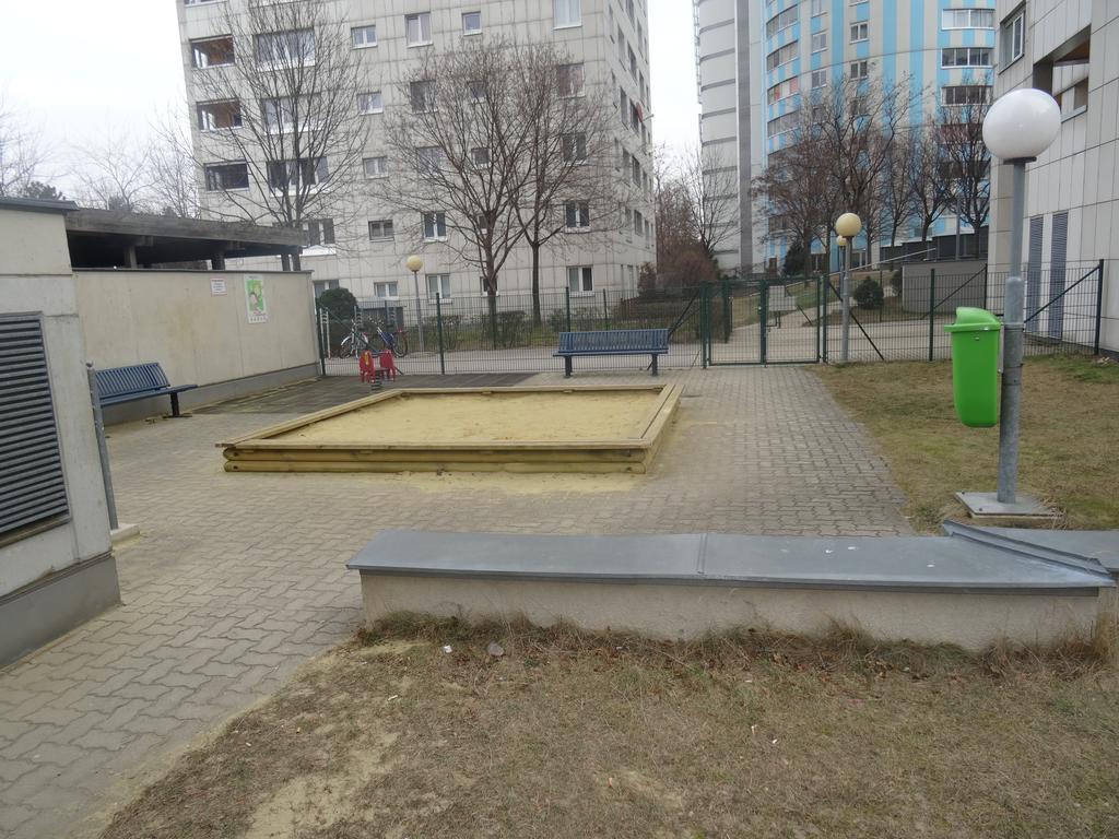 Flat Uno City Wien Exteriör bild
